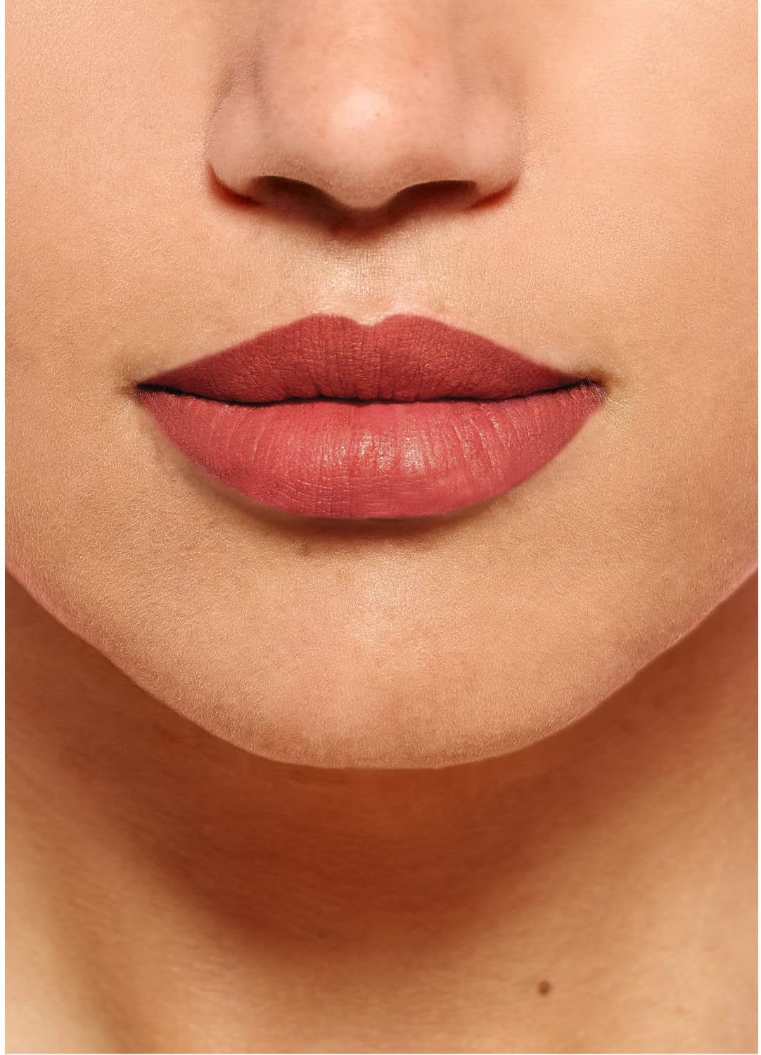 L'Oréal Paris Matte Crayon Rossetto Matitone – Finish Ultra Opaco e Comfort Estremo – Formula Waterproof No-Transfer con Olio di Jojoba e Vitamine per Labbra Definite 24H