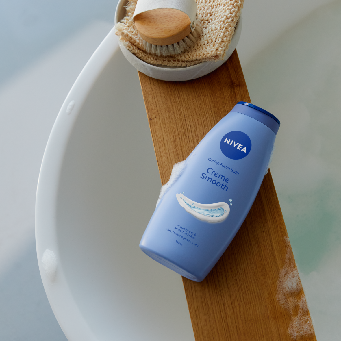 Bagnocrema Nutriente Creme Smooth con Olio di Mandorla e Karitè 750ml – NIVEA