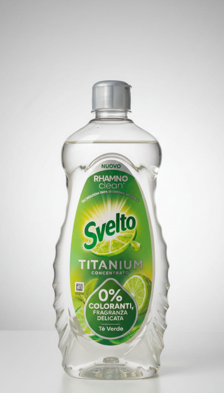 Svelto Titanium Detersivo Piatti Tè Verde 650ml | Azione Sgrassante e Neutralizza Odori | Efficace contro Amido e Grasso | Flacone 100% Riciclato