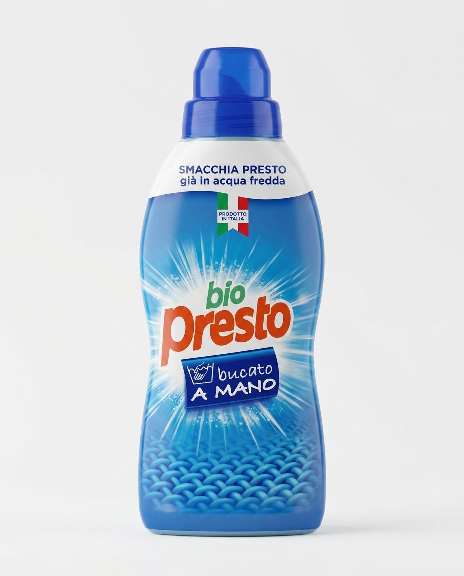 Bio Presto Bucato a Mano 750 ml, detersivo efficace anche in acqua fredda per smacchiare capi bianchi e colorati, in flacone 100% riciclato.
