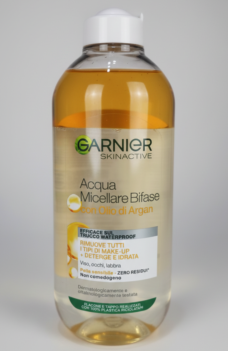 Garnier Acqua Micellare Bifasica 3 in 1 – Strucca Waterproof, Deterge & Lenisce Pelli Sensibili