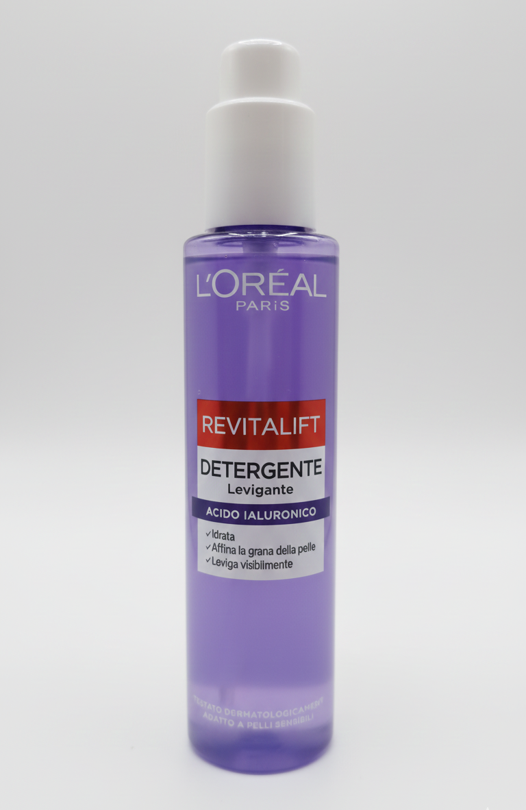 L'Oréal Revitalift Filler Detergente Levigante 150ml | Acido Ialuronico + Glicole | Rimuove Impurità | Rivitalizza e Rimpolpa la Pelle