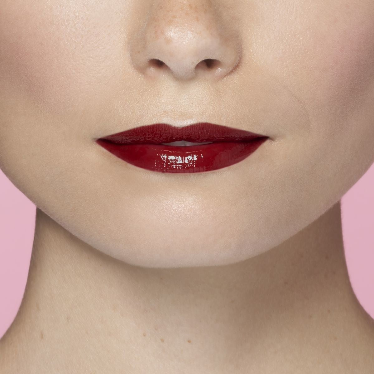 L'Oréal Paris Brilliant Signature Rossetto Liquido Effetto Laccato Lucido a Lunga Tenuta – La Rivoluzione Vinilica Anti-Appiccichio con Formula all'Acqua per Labbra Leggere e a Zero Spessore