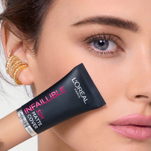 L'Oréal Paris Infaillible Matte Cover Fondotinta Fluido Opacizzante ad Alta Coprenza con 4% Niacinamide – La Soluzione Definitiva per un Incarnato Perfetto, Anti-Imperfezioni e Opaco fino a 32 Ore