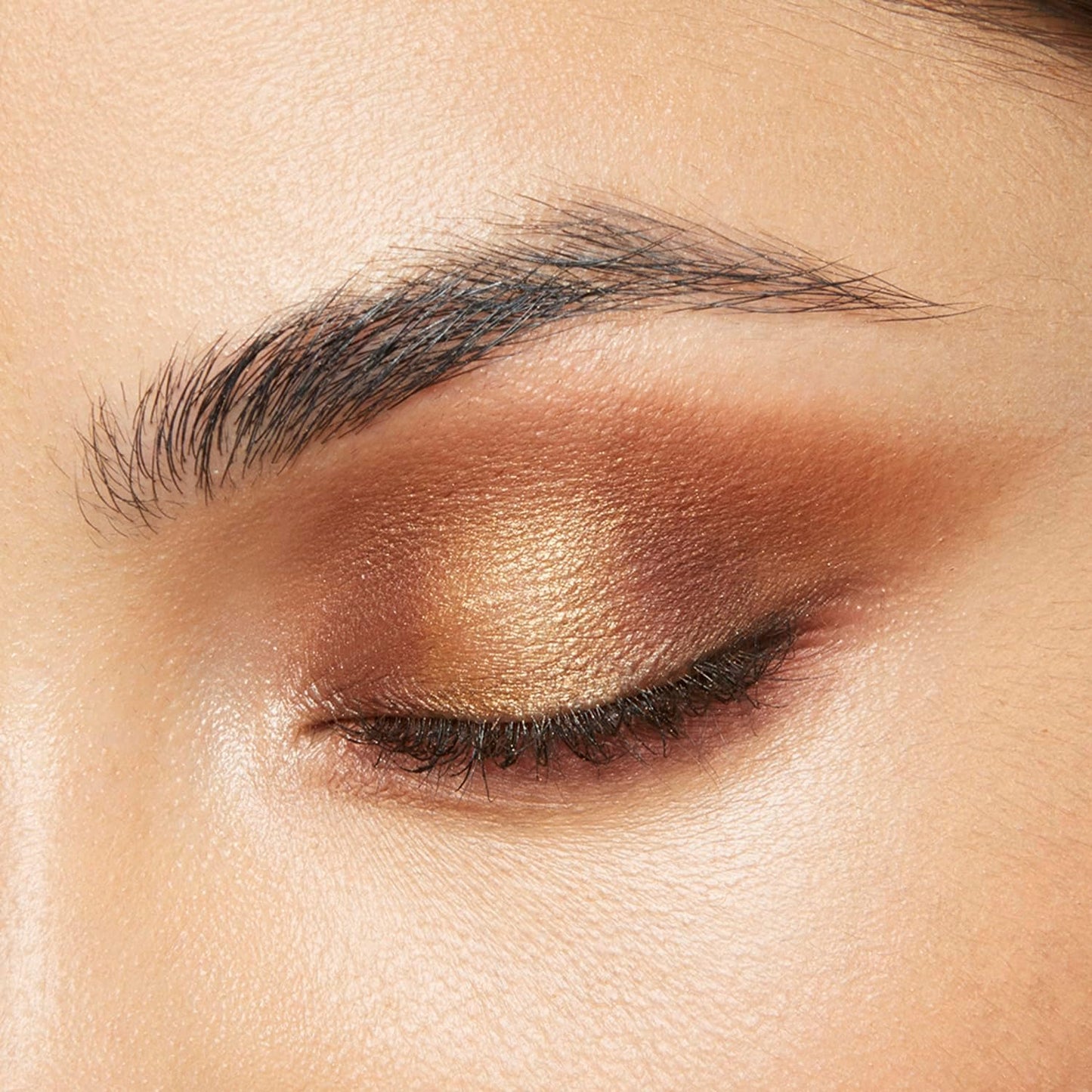 Maybelline New York Palette Ombretti Nudes of New York – 16 Tonalità Universali ad Alta Pigmentazione – Formula Cremosa con Talco Micronizzato Anti-Gessoso (18 g)