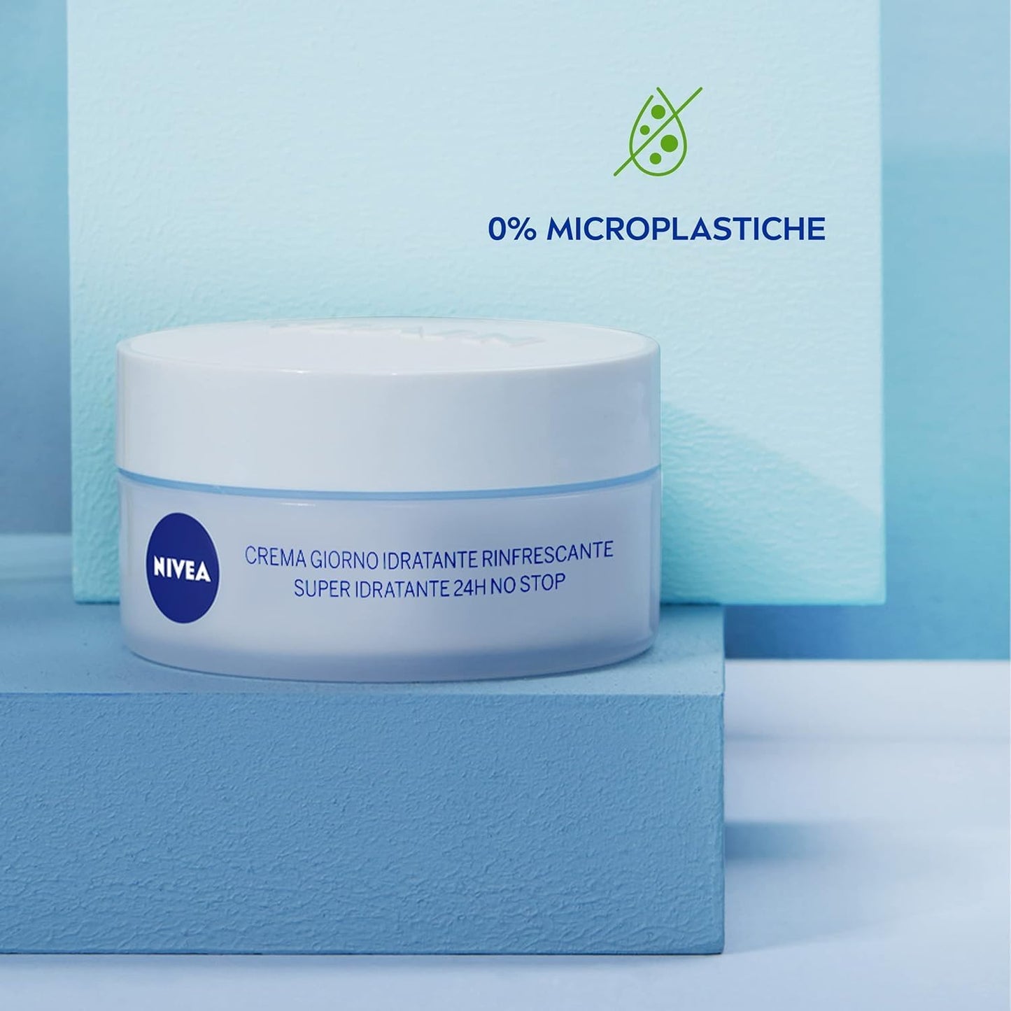 NIVEA Crema Giorno Idratante Rinfrescante 50 ml – Idratante Giorno in Crema Viso con Vitamina E e SPF 15 – Soluzione Rigenerante 24h No-Greasy