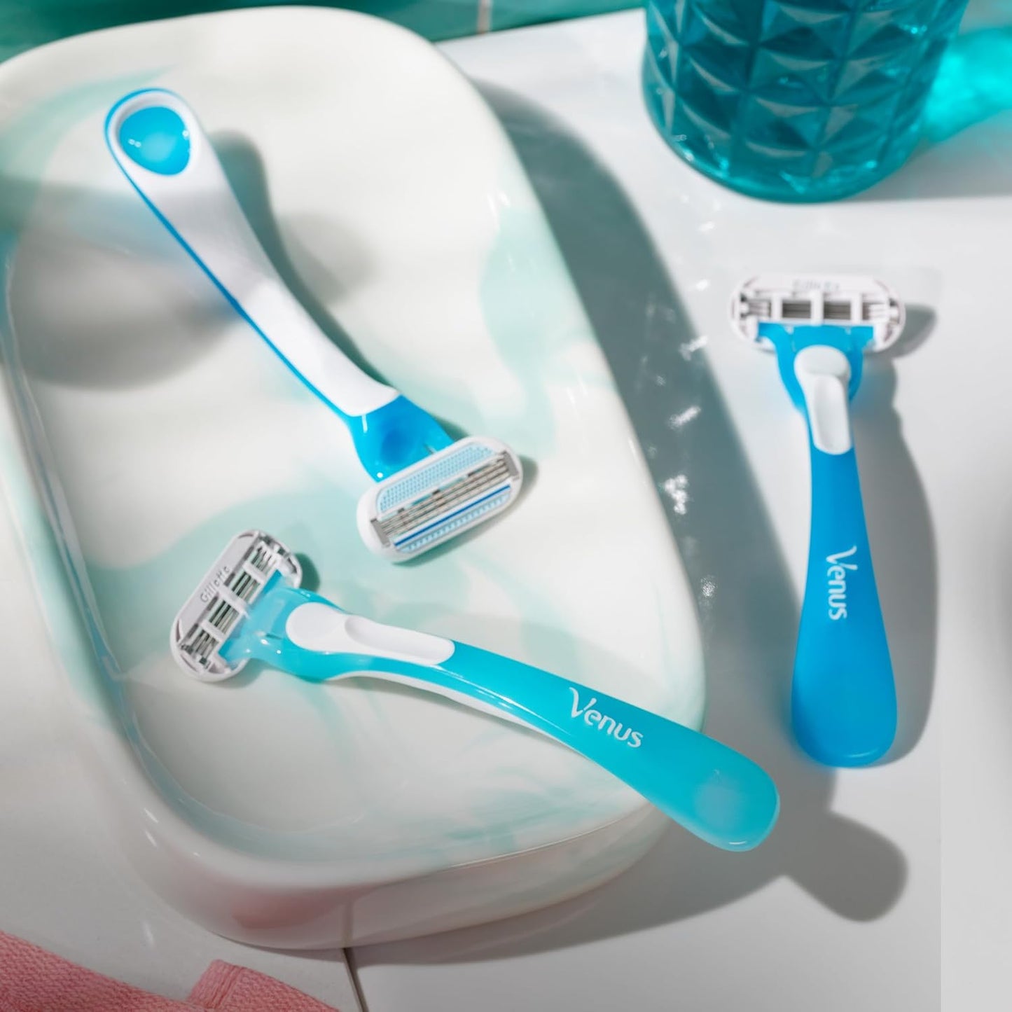 Gillette Venus Oceana Rasoio Donna Usa e Getta | Confezione 4 Pezzi (3+1 Gratis) | 3 Lame Flessibili con Aloe Vera