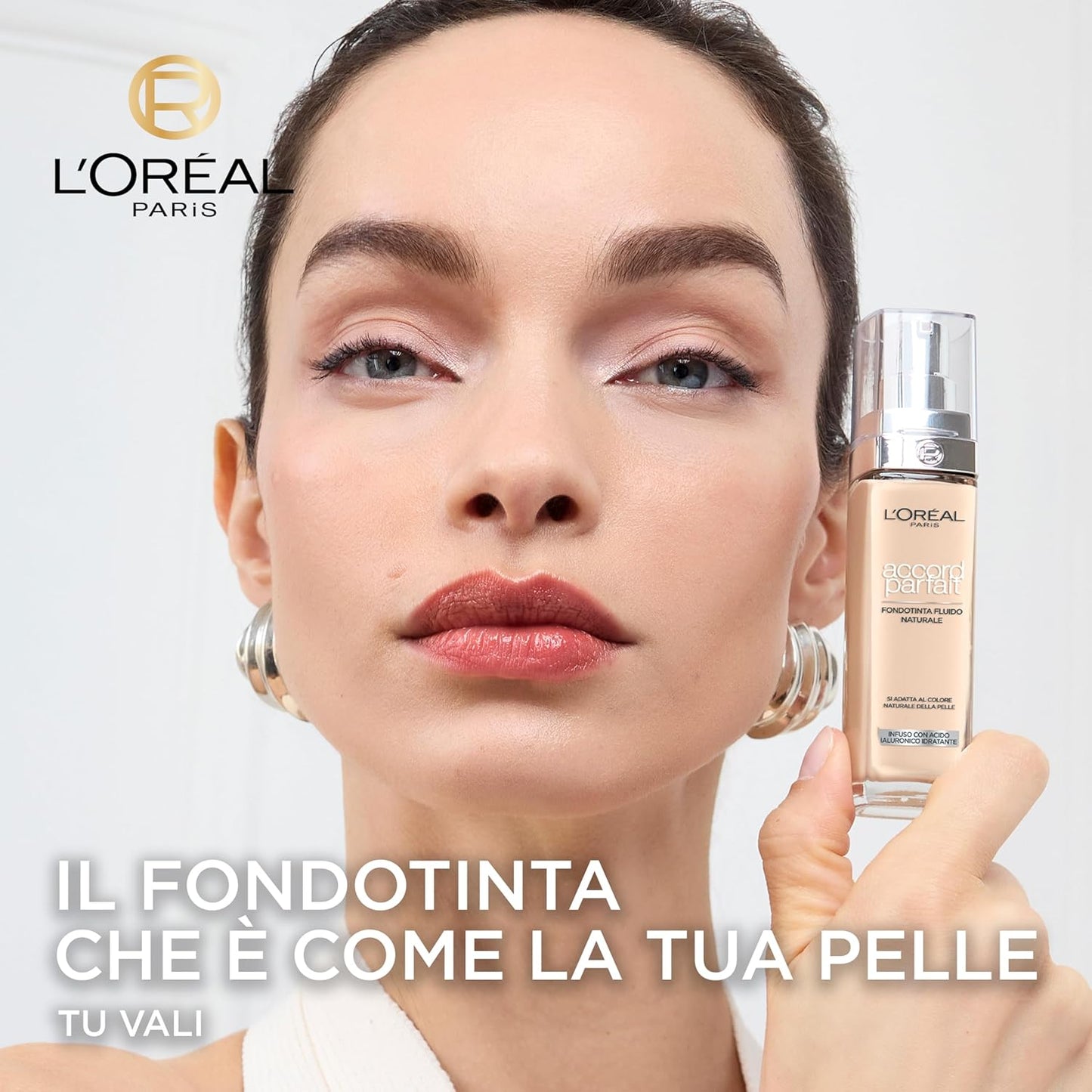 L'ORÉAL PARIS Accord Parfait Fondotinta Fluido Idratante – Formula Arricchita con Acido Ialuronico e Pigmenti Minerali – Effetto Seconda Pelle, Sfumabilità Ultra-Leggera e Idratazione 24H, Varie Nuance