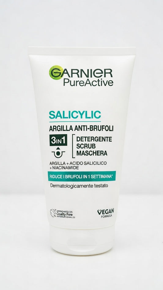 Garnier Pure Active 3 in 1 Argilla – Detergente, Scrub e Maschera Viso – Con Niacinamide e Argilla – Per Pelli Grasse e Acneiche – 150 ml