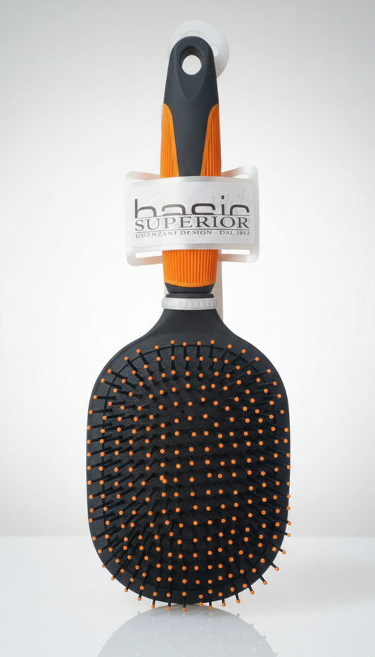 Guenzani Basic Superior Spazzola Ovale Gigante Art. 1604, spazzola professionale districante con pin massaggianti, ideale per capelli medi e lunghi, aiuta a sciogliere delicatamente i nodi, massaggiare il cuoio capelluto e mantenere i capelli morbidi, ordinati e luminosi grazie al design ergonomico.