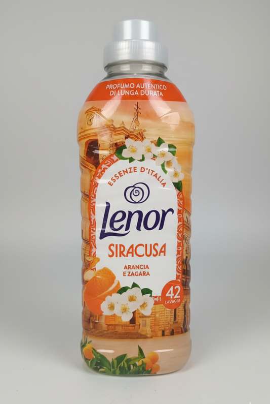 Lenor Essenze d'Italia Siracusa Ammorbidente Concentrato 882 ml | 42 Lavaggi | Fragranza Arancia di Sicilia e Fiori di Zagara | Morbidezza Vegetale e Freschezza Lunga Durata