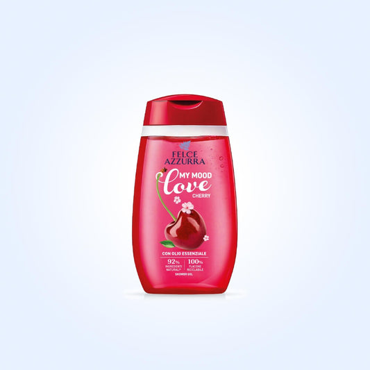 Felce Azzurra Doccia My Mood Love Cherry 250 ml, bagnodoccia profumato con fragranza ciliegia, cannella e sandalo, deterge delicatamente la pelle lasciandola morbida, fresca e avvolta da un profumo intenso e sensuale.