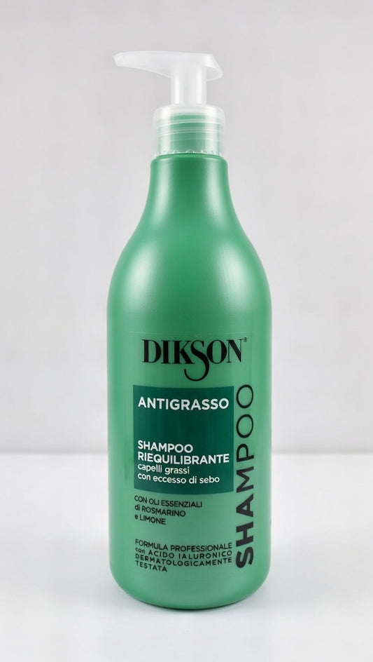 Flacone di Dikson Shampoo Antigrasso 500ml con dosatore, trattamento purificante per cute oleosa con rosmarino e limone per effetto riequilibrante e freschezza prolungata.