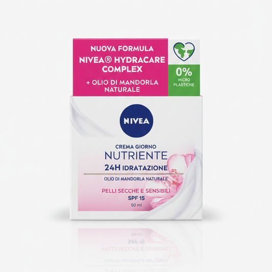 NIVEA Crema Giorno Nutriente 24H Idratazione 50 ml | Con Olio di Mandorla Naturale e SPF 15 | Per Pelli Secche e Sensibili | 0% Microplastiche