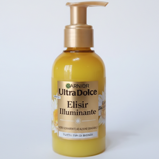 Garnier Ultra Dolce Elisir Illuminante Camomilla e Miele di Fiori 120 ml, trattamento schiarente leave-in per capelli biondi, aiuta a illuminare la chioma, valorizzare i riflessi naturali e donare morbidezza e luminosità senza risciacquo.