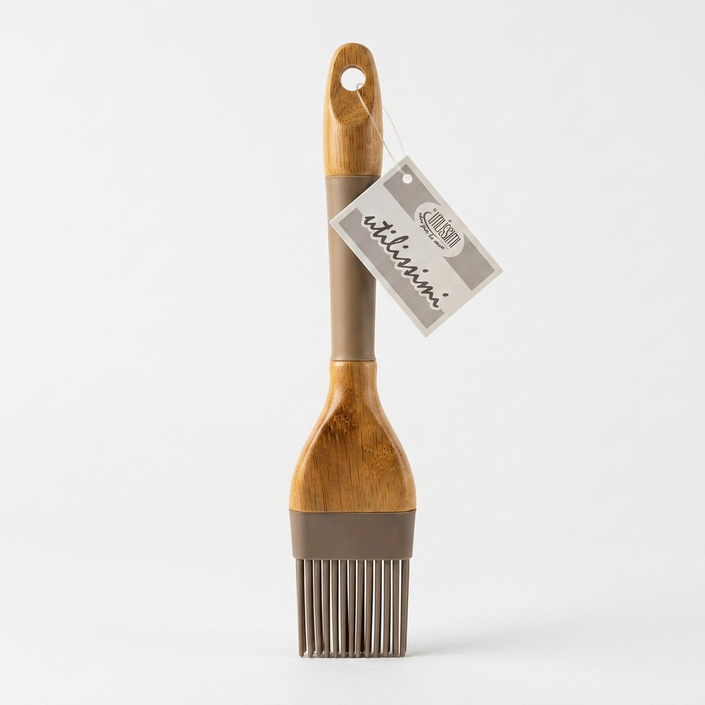 Utilissimi Pennello da Cucina in Silicone con manico in bamboo 22x5 cm, modello SK-3311B, con setole flessibili ideale per spennellare olio, burro, uovo e salse.